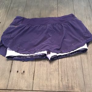 Lululemon athletic skirt size 6